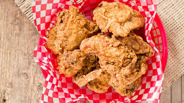 Some of Delaware's Best Fried Chicken Is Found at This Amish Buffet