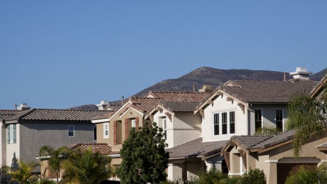 4 Reasons Buying a Home in California and 9 Other States May Not Be Worth It (1)