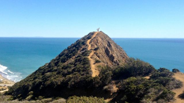 Amazing View! 9 Best Beach Hikes in Southern California Trails with Ocean Views (1)