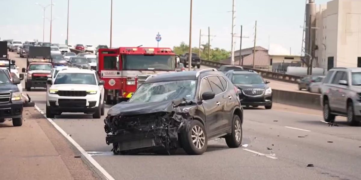 Driver Killed After Rolling Vehicle While Merging onto I-35