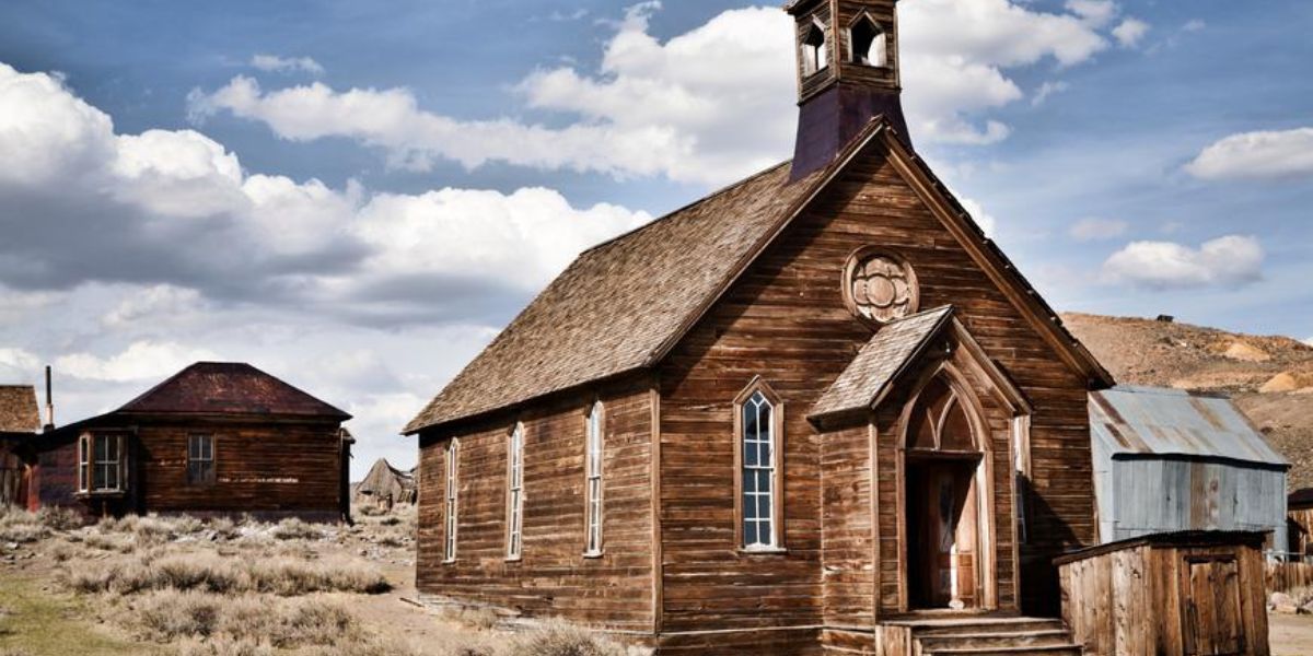 Must-Visit: The Creepiest Ghost Towns in California You Need to Experience