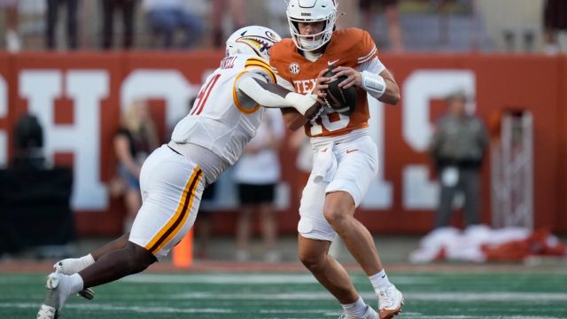 No. 1 Texas Dominates ULM 51-3 in Final Tune-Up Before SEC Play (1)