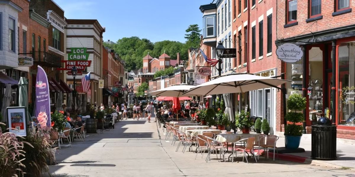 The Cutest Small Towns in Illinois You Have to Visit