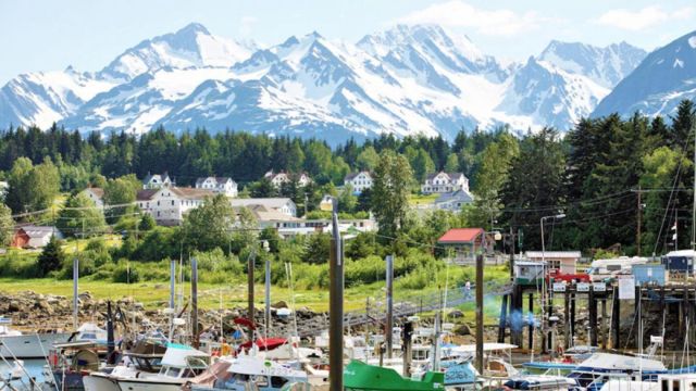 The Great Alaska Exodus: 5 Towns Residents Are Fleeing Fast