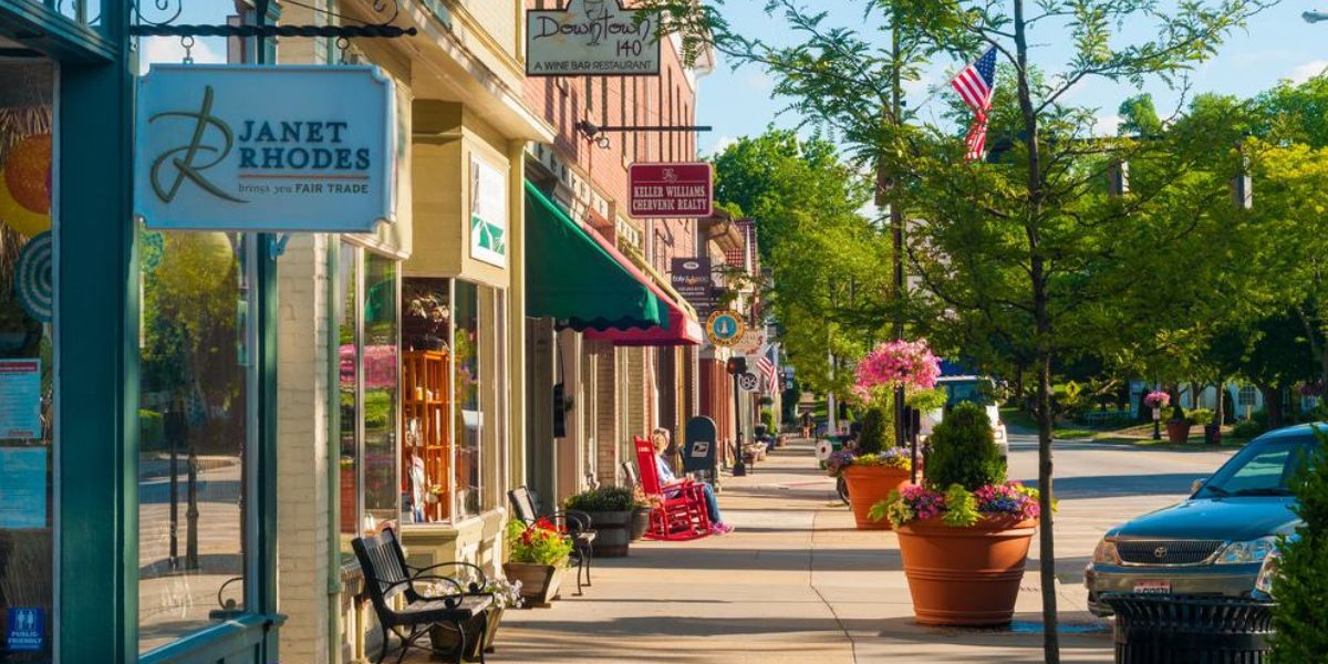 Visit These Close-Knit Ohio Towns for a Unique Experience