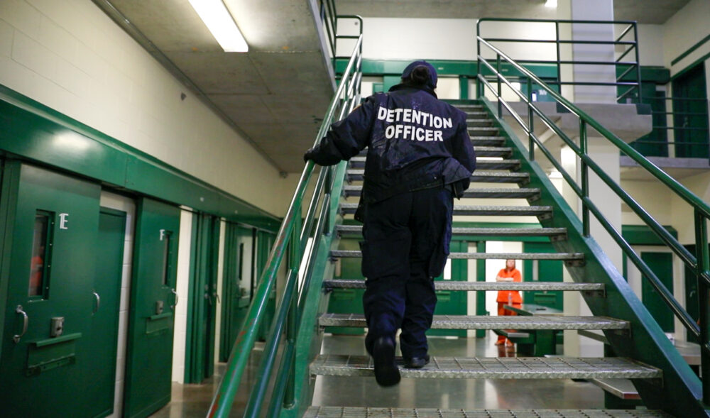 Houston police officer on desk duties pending use of force investigation in Harris County Jail